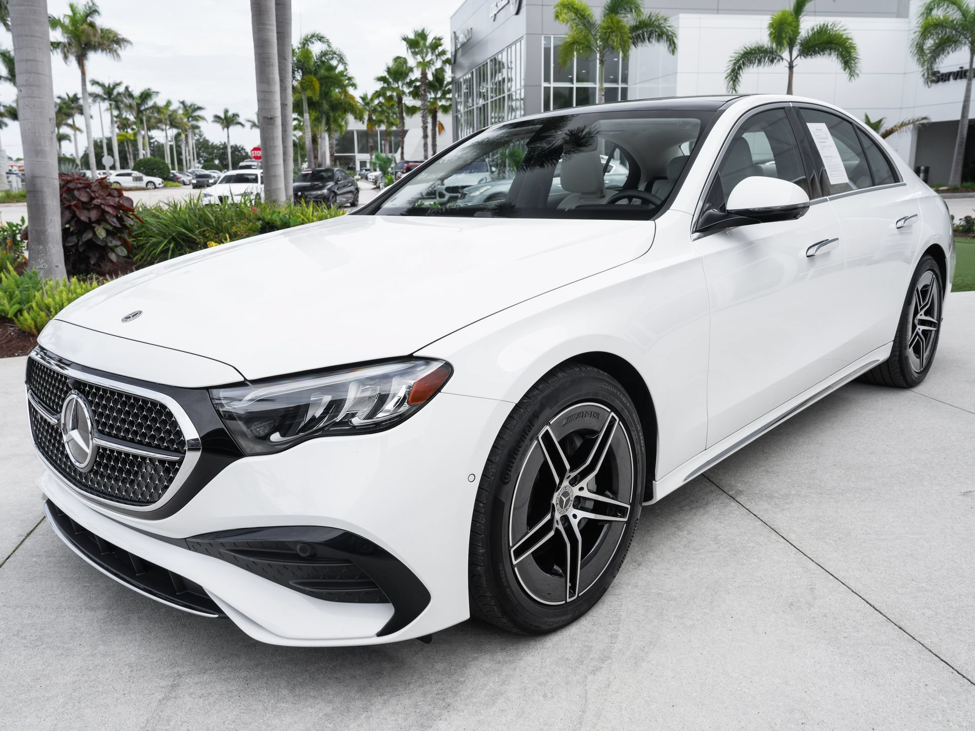 Used 2024 Mercedes-Benz E 350 4MATIC Sedan image 5