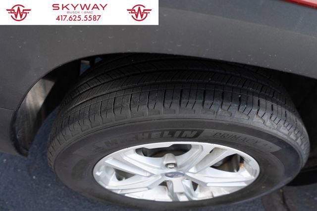 Used 2023 GMC Terrain SLE w/ Driver Convenience Package image 23