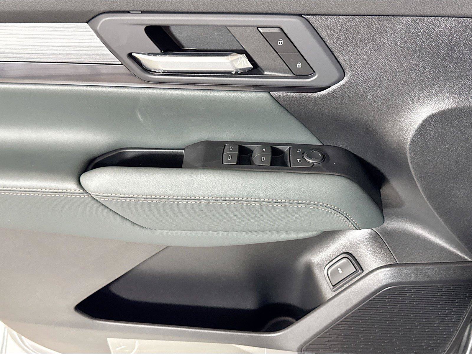New 2027 GMC Terrain AT4 AWD/4WD image 16