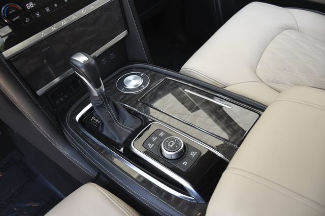 Used 2024 Nissan Armada Platinum w/ Captain's Chairs Package image 12