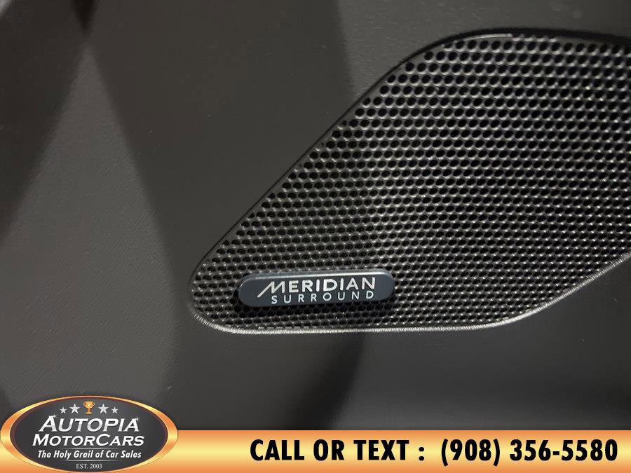 Used 2020 Jaguar F-PACE SVR image 12