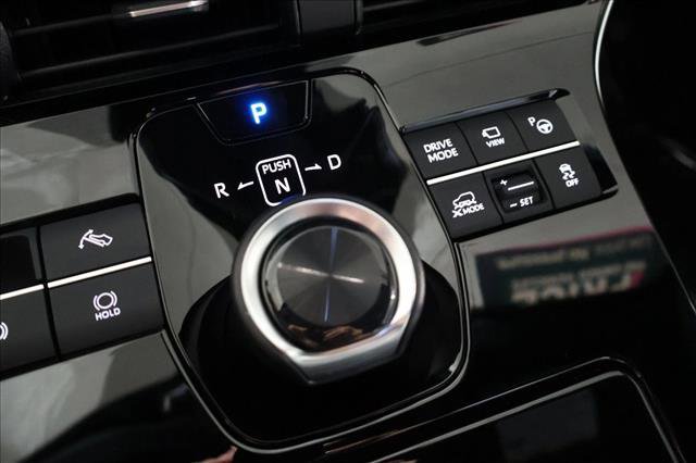 Used 2024 Subaru Solterra Limited image 17