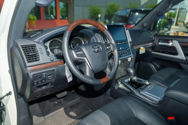 Used 2020 Toyota Land Cruiser Heritage Edition AWD/4WD image 10