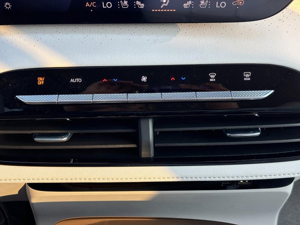 New 2026 Buick Enclave Avenir w/ Super Cruise Package image 24