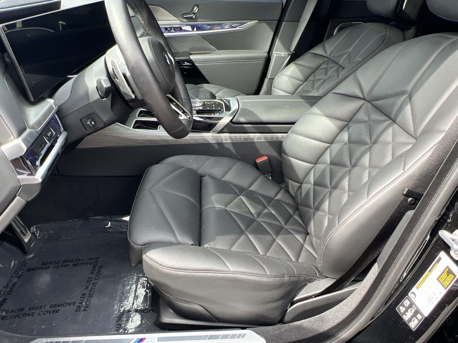 Used 2025 BMW 740i xDrive AWD/4WD image 10