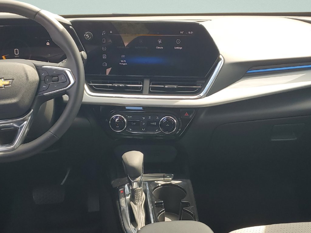 Used 2025 Chevrolet Trax LT w/ Driver Confidence Package FWD image 15