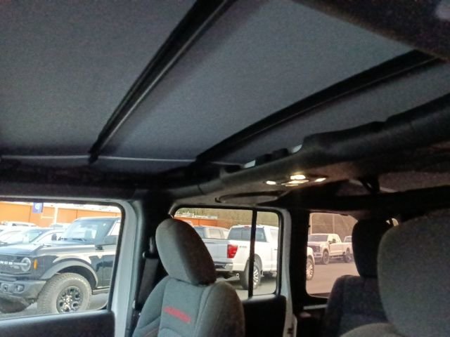 Used 2023 Jeep Wrangler Unlimited Rubicon image 13