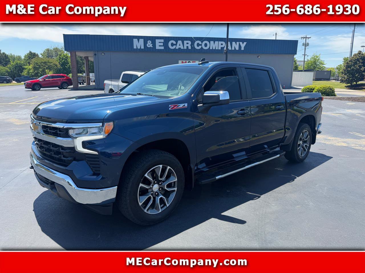Used 2022 Chevrolet Silverado 1500 LT w/ Z71 Off-Road Package AWD/4WD image 1