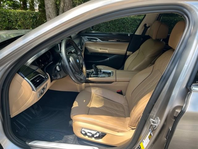 Used 2021 BMW 740i xDrive w/ Premium Package AWD/4WD image 5