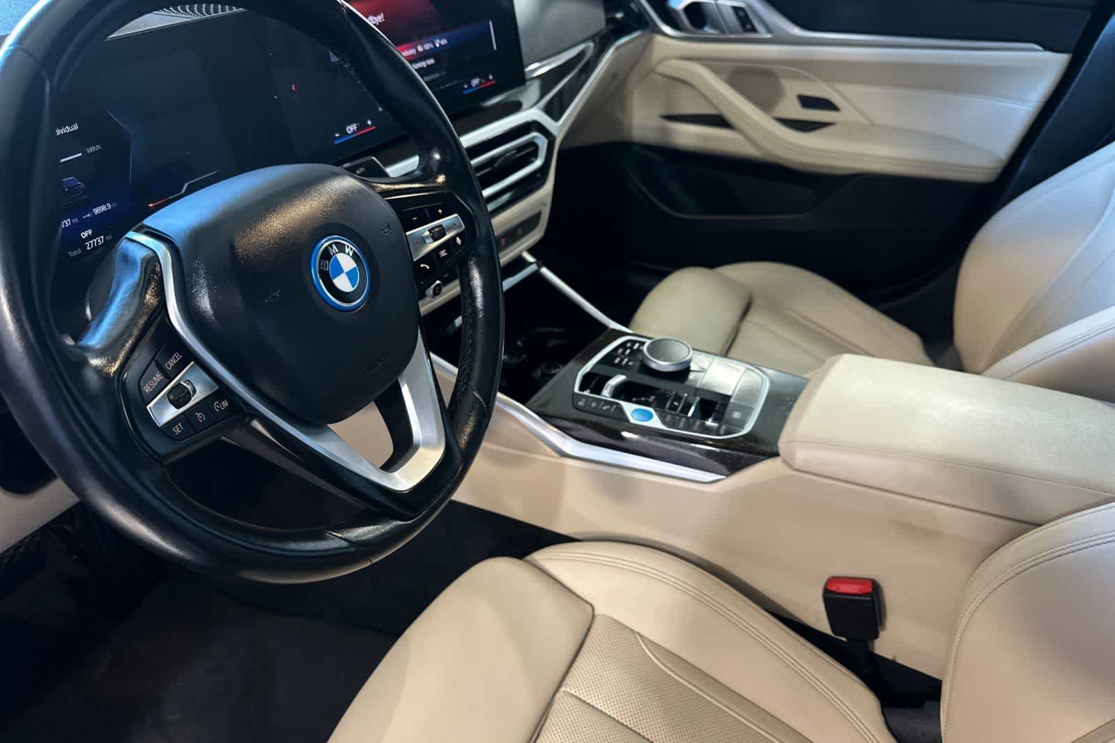Used 2023 BMW i4 eDrive40 w/ Parking Assistance Package RWD image 12
