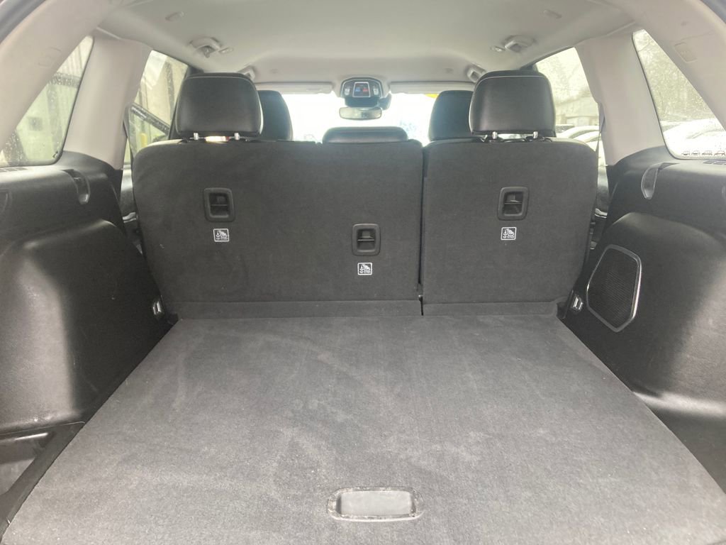 Used 2022 Jeep Grand Cherokee Limited image 27