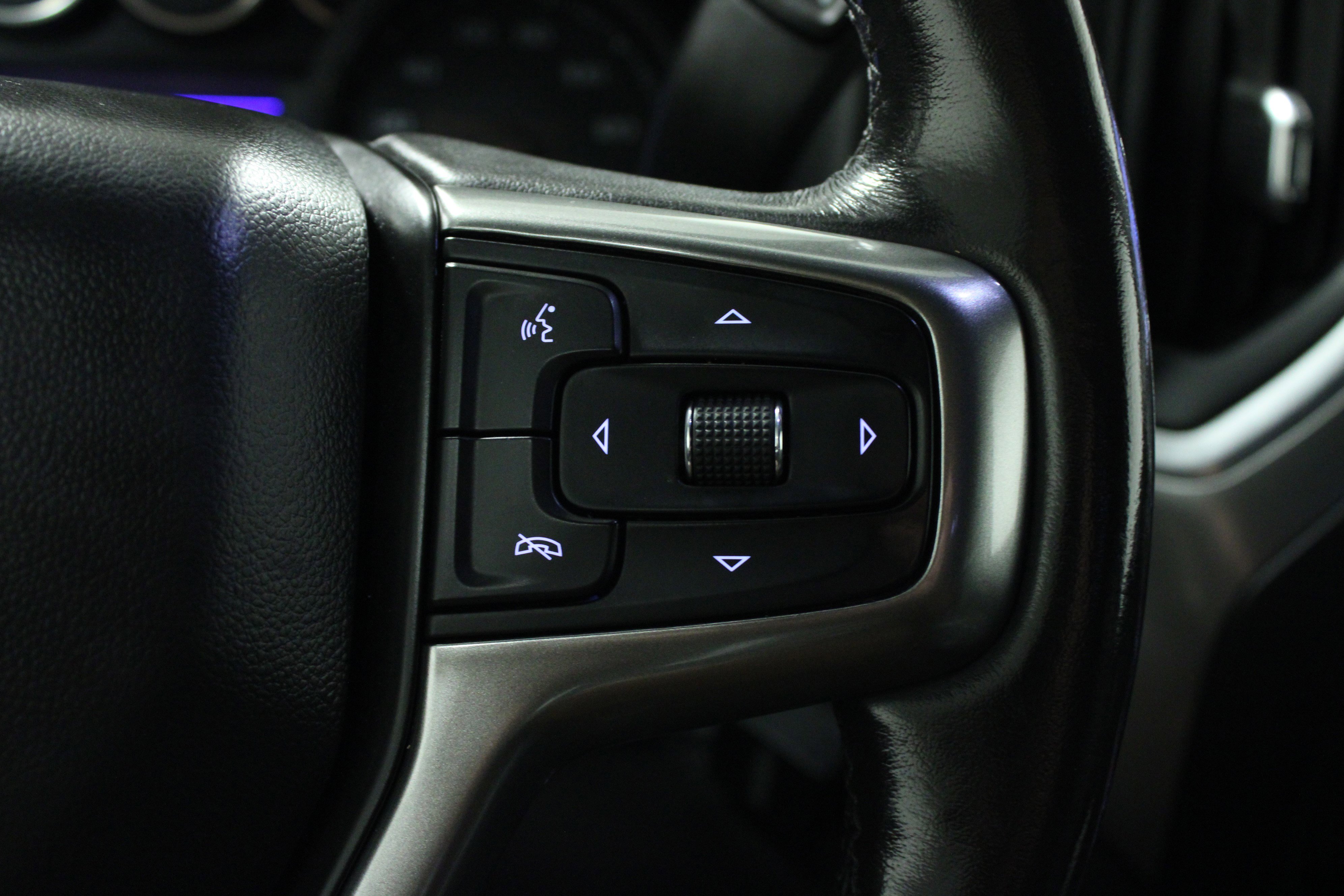 Used 2020 Chevrolet Silverado 1500 LTZ w/ LTZ Convenience Package image 21