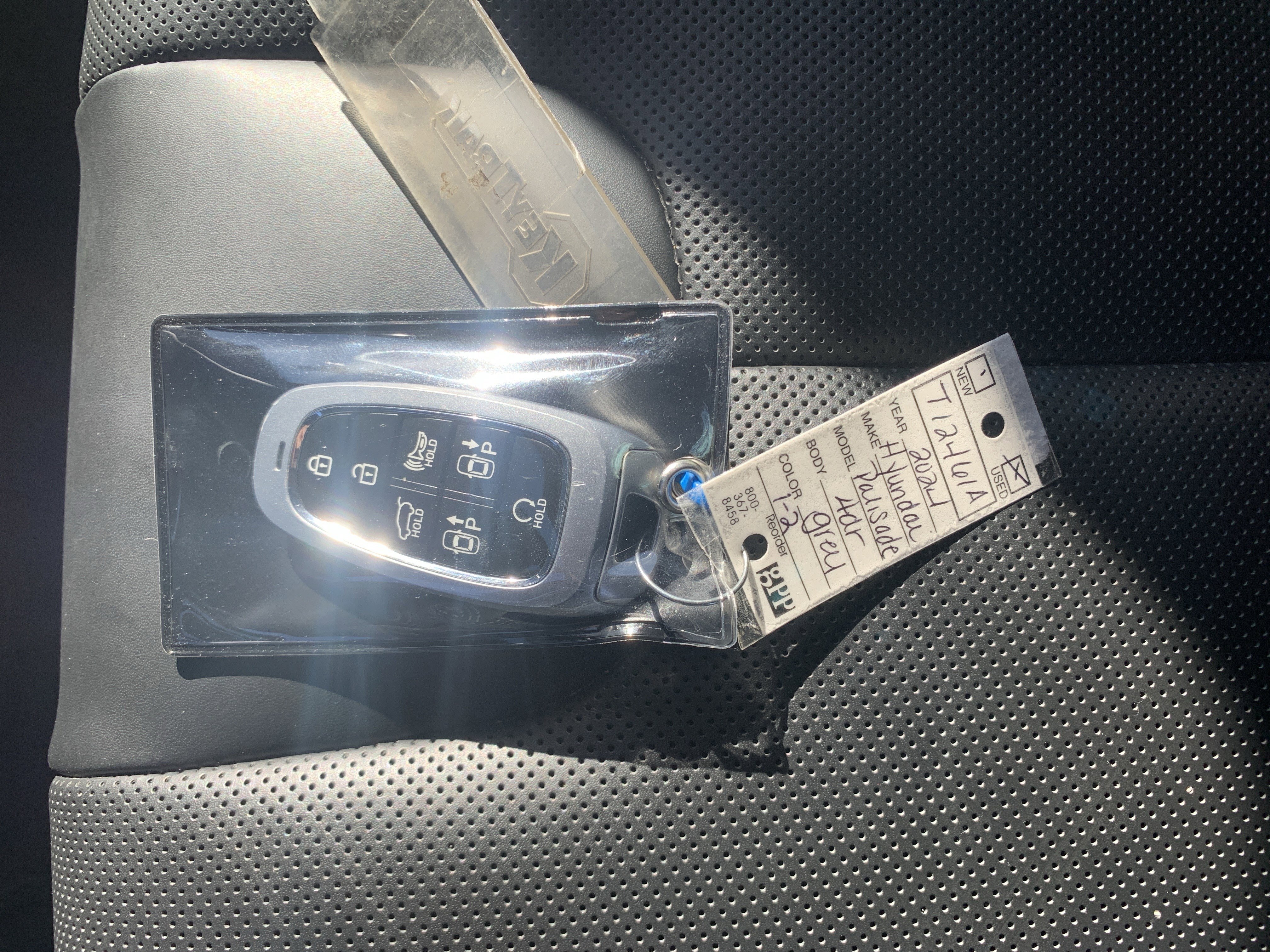 Used 2024 Hyundai Palisade Calligraphy image 37