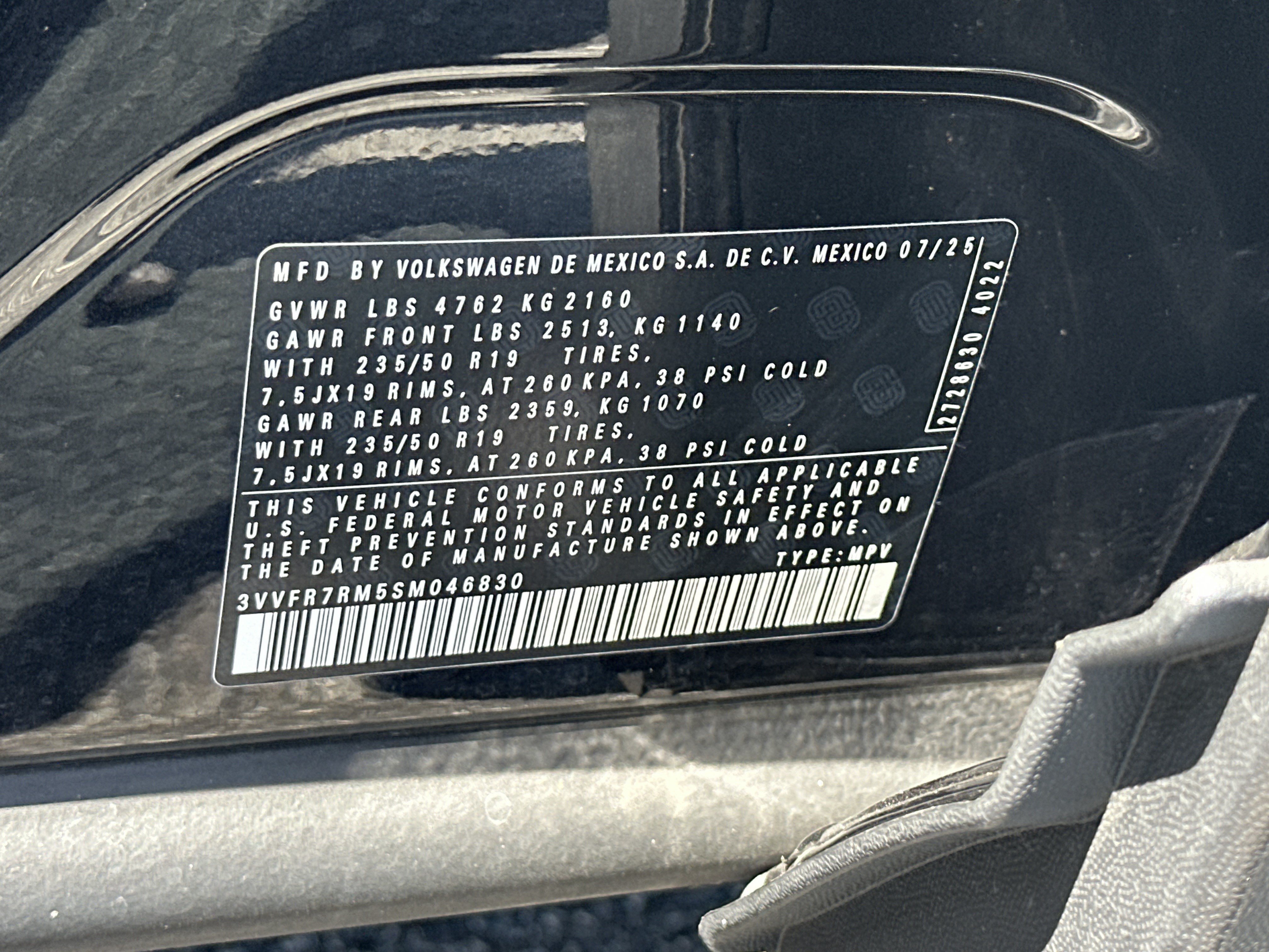 Used 2025 Volkswagen Tiguan SE FWD image 35