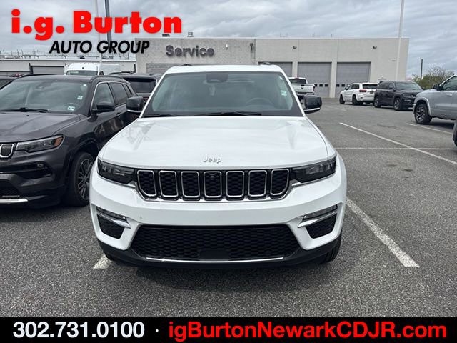 Used 2024 Jeep Grand Cherokee Limited w/ Luxury Tech Group II AWD/4WD image 3