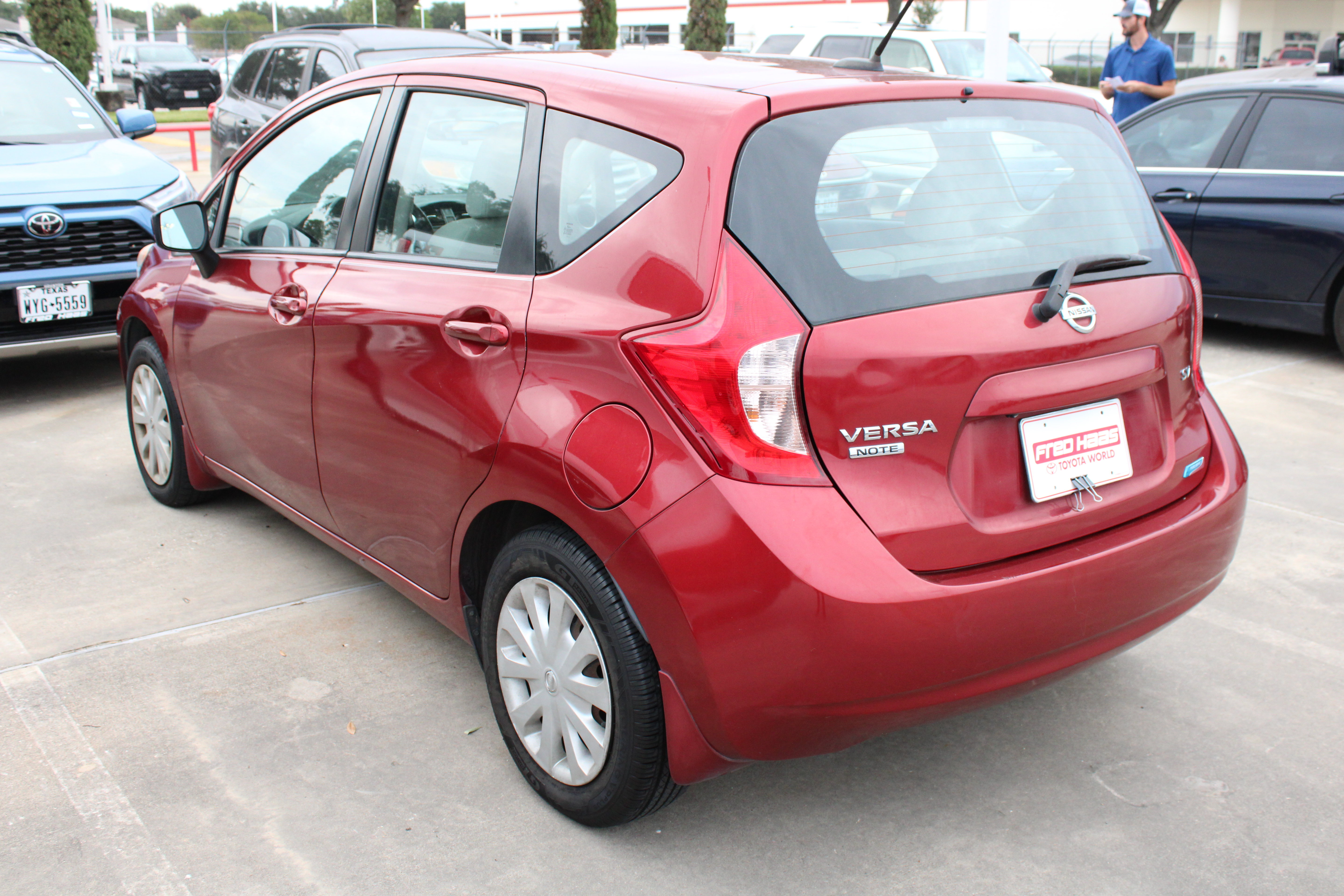 Used 2016 Nissan Versa Note SV FWD image 5