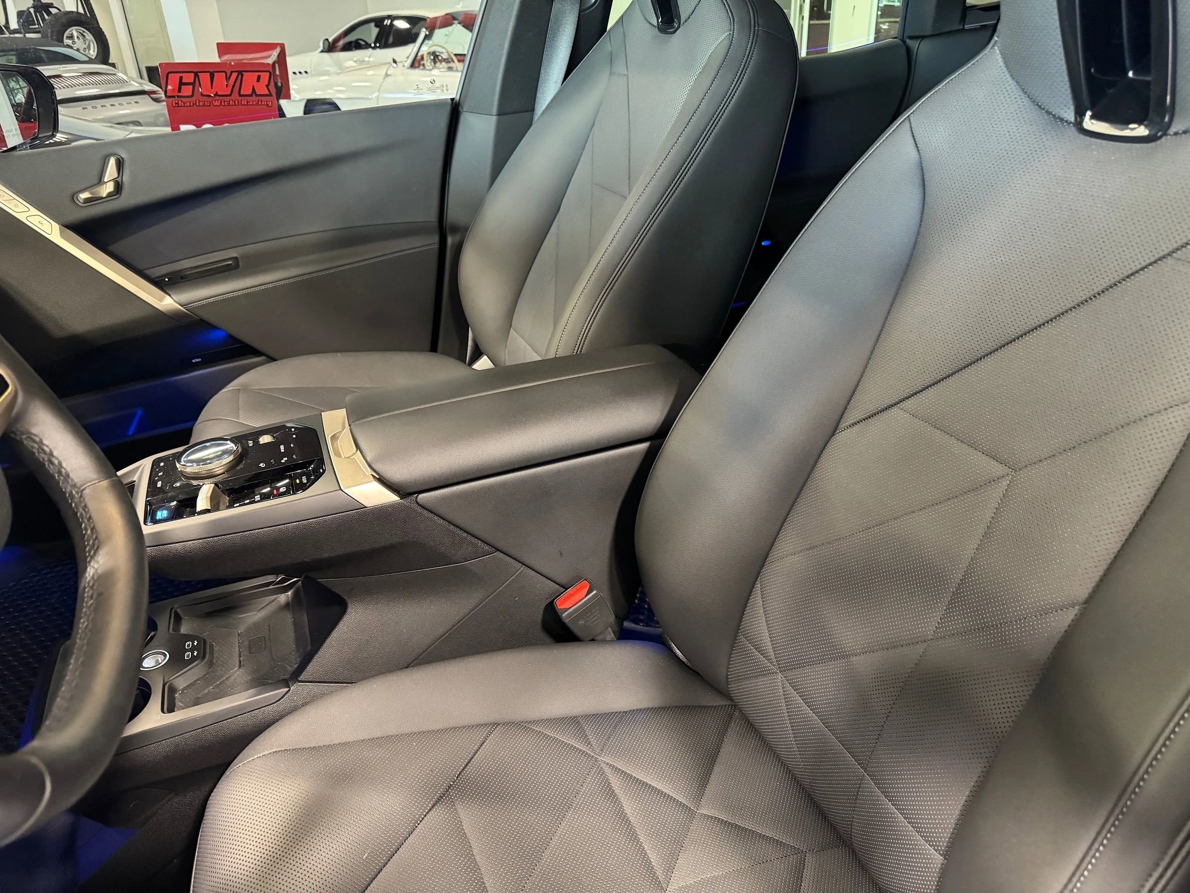 Used 2023 BMW iX xDrive50 w/ Sport Package image 11