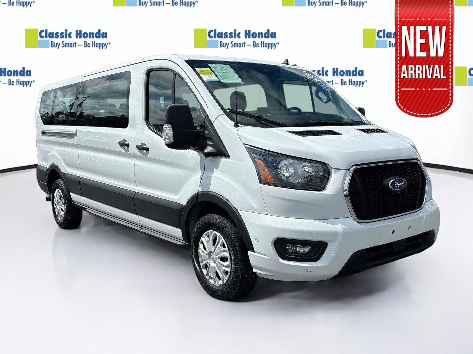 Used 2023 Ford Transit 350 XLT RWD image 1