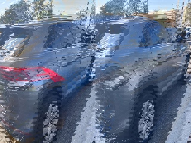 Used 2022 Volkswagen Atlas Cross Sport SE w/ Panoramic Sunroof Package image 8