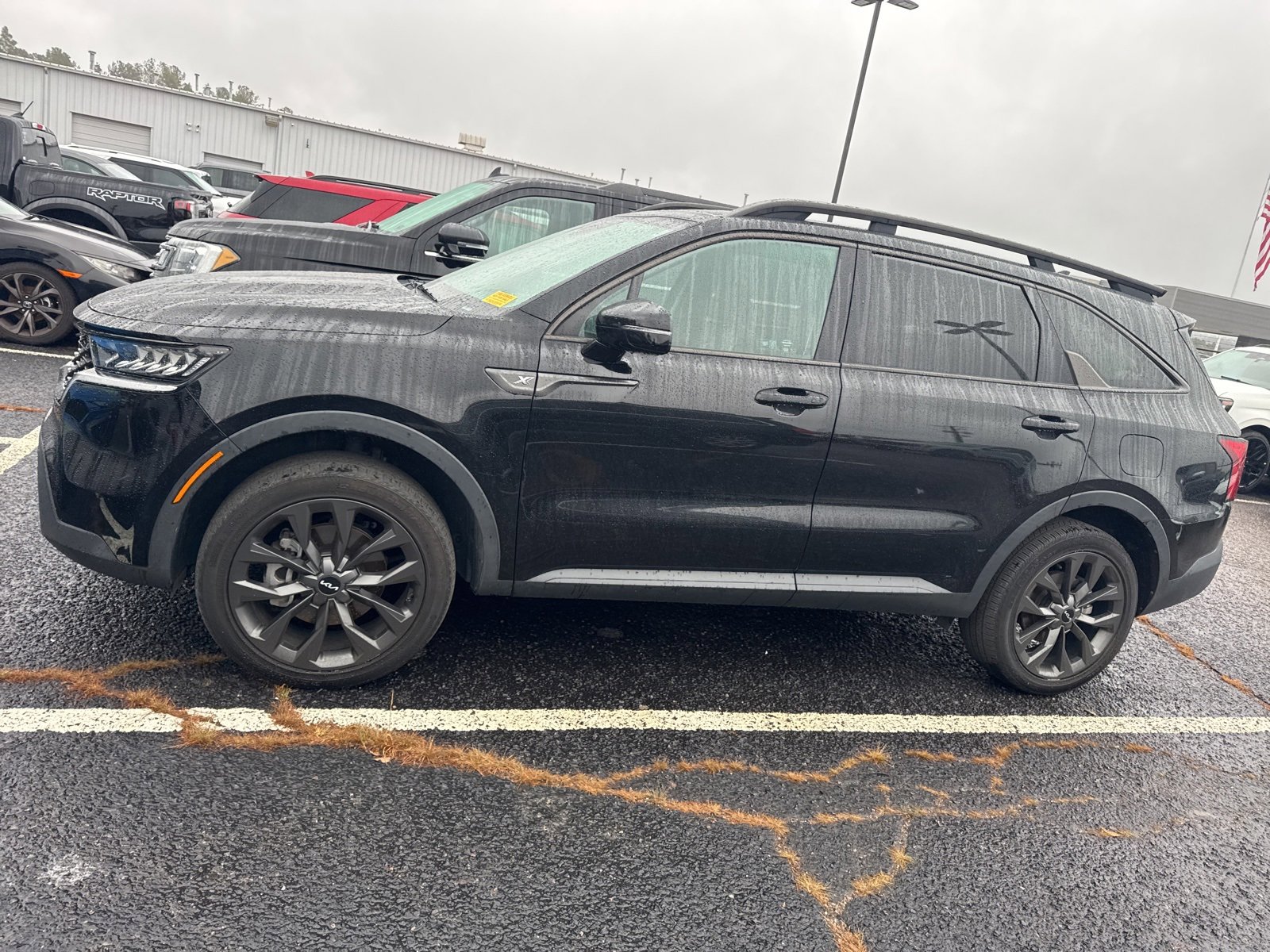 Used 2023 Kia Sorento X-Line EX image 4