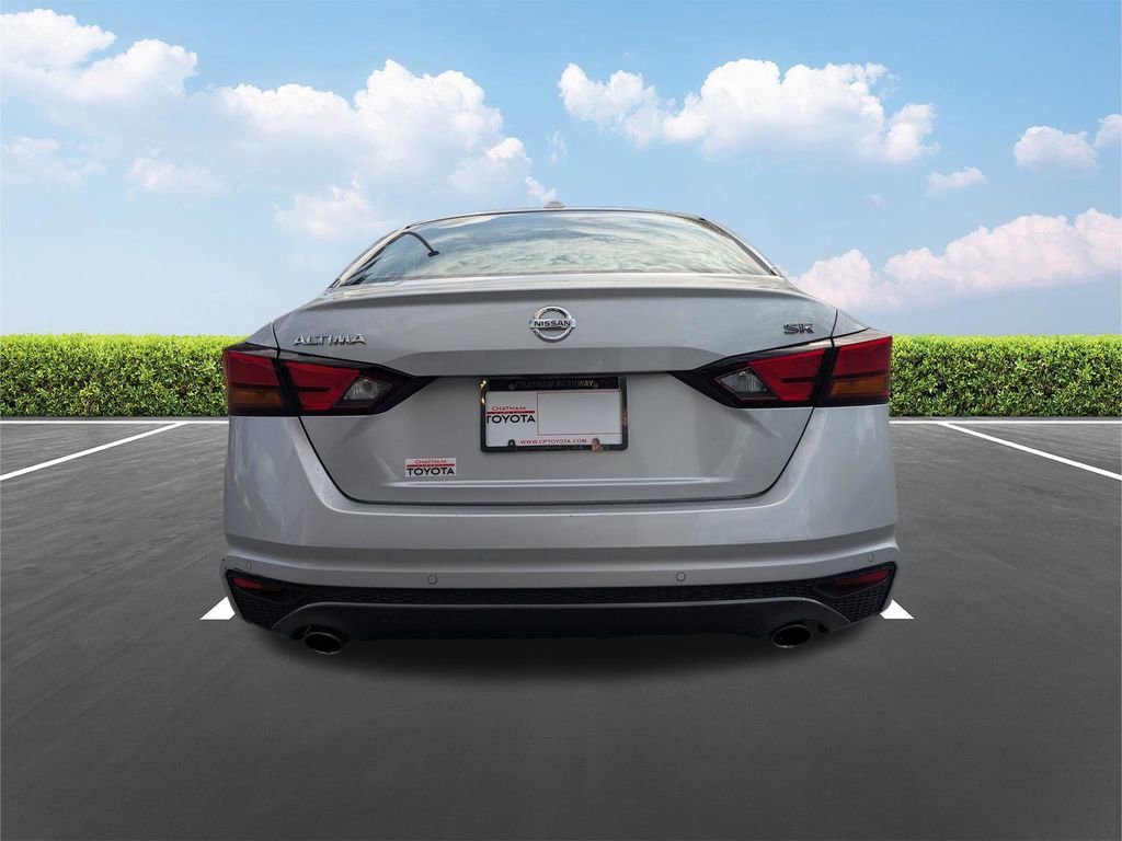 Used 2021 Nissan Altima 2.5 SR FWD image 6