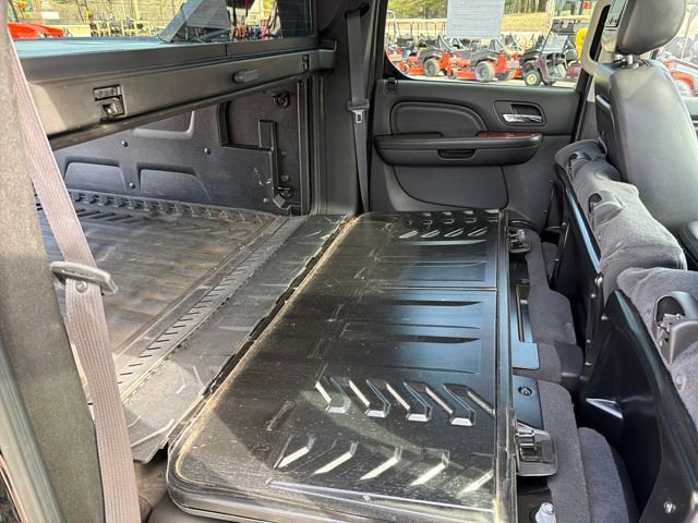 Used 2011 Cadillac Escalade EXT Luxury image 31