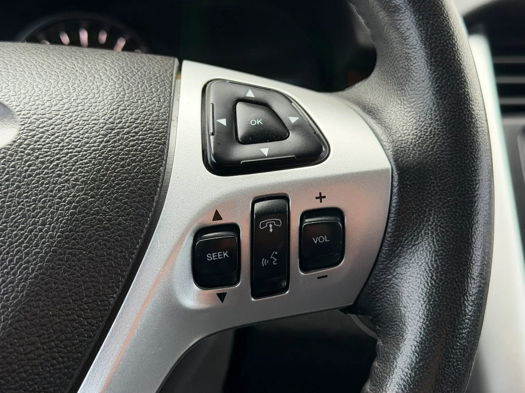 Used 2013 Ford Edge Limited w/ Driver Entry Pkg FWD image 34
