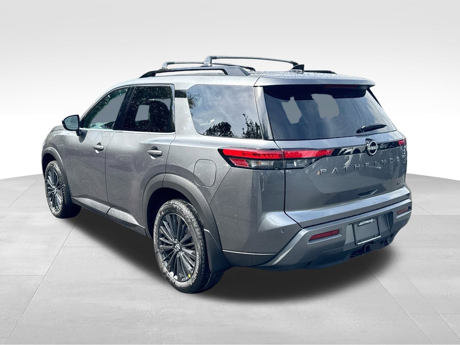 New 2026 Nissan Pathfinder SL FWD image 5