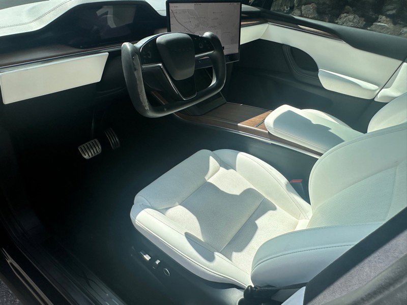 Used 2022 Tesla Model X image 21