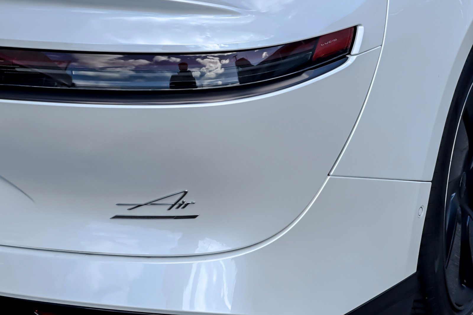 Used 2024 Lucid Air Touring image 25