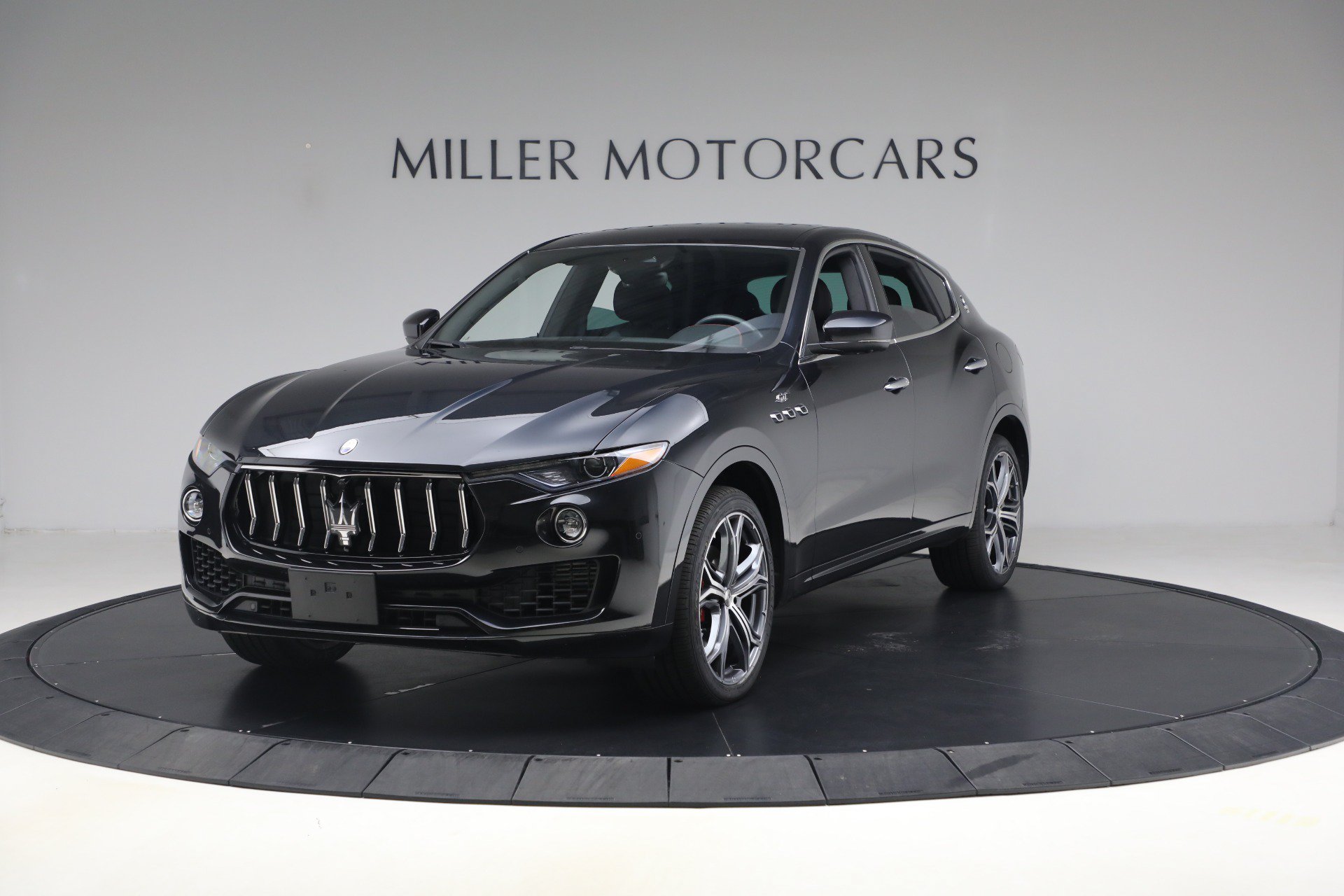 Certified 2023 Maserati Levante GT AWD/4WD image 1