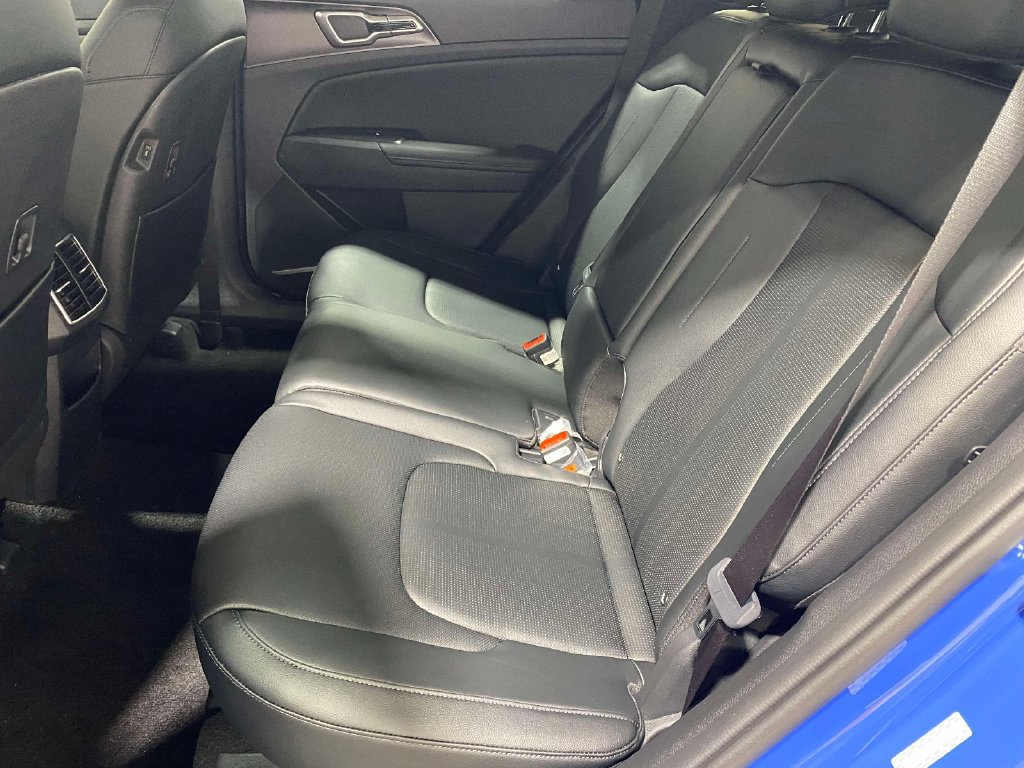 New 2026 Kia Sportage EX FWD image 12