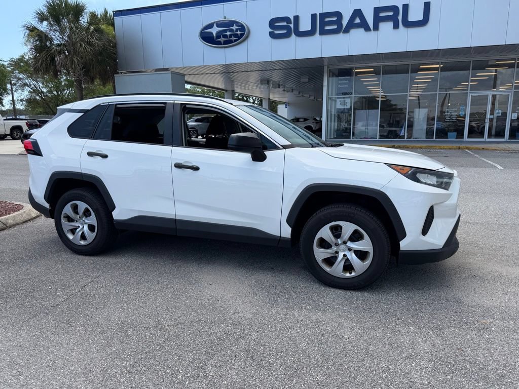 Used 2021 Toyota RAV4 LE FWD video 1