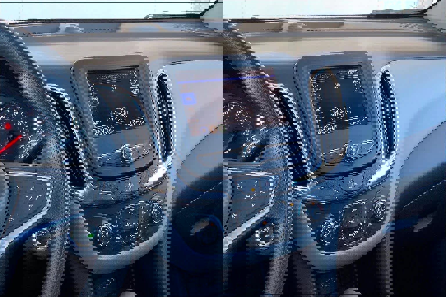 Used 2023 Chevrolet Equinox LS w/ LS Convenience Package image 7