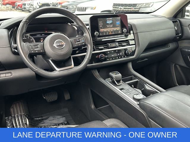 Used 2022 Nissan Pathfinder SV w/ SV Black Package image 2