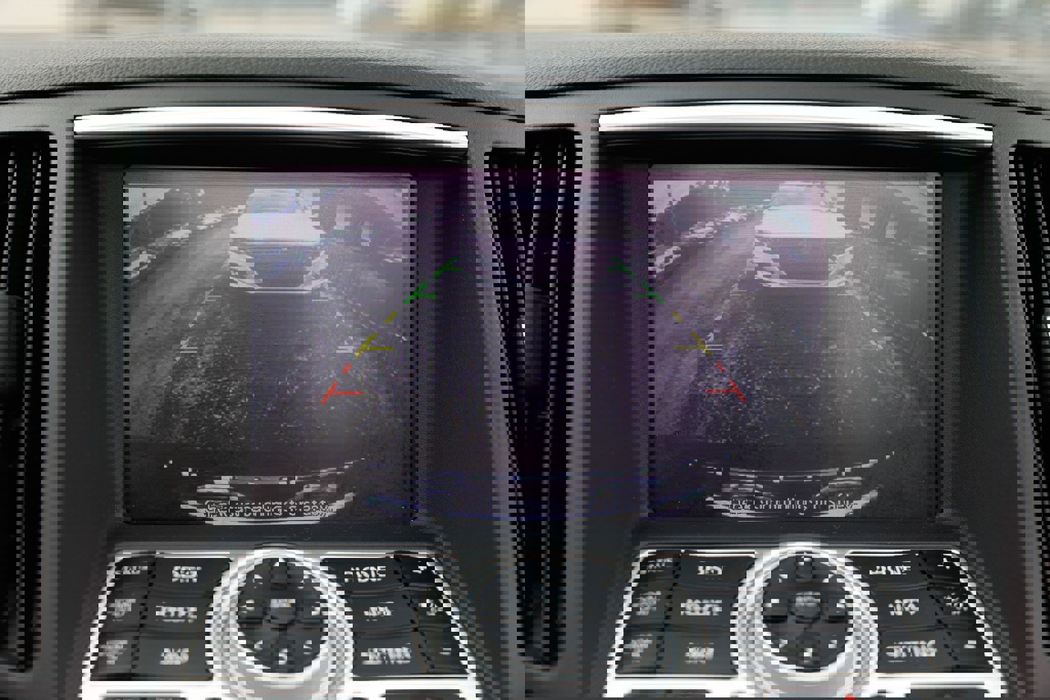 Used 2014 INFINITI Q60 Convertible w/ Premium Package image 41