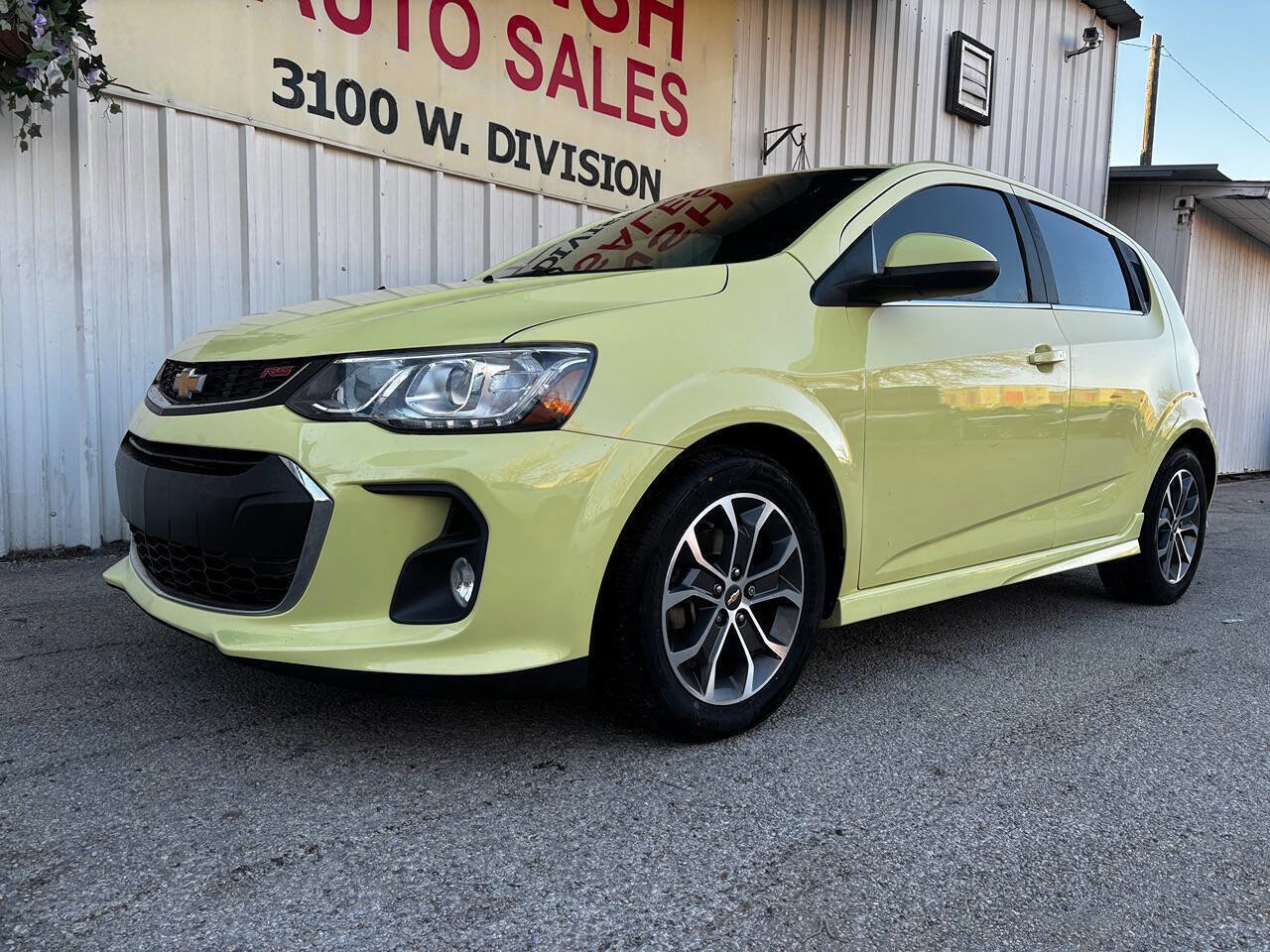 Used 2017 Chevrolet Sonic LT w/ Convenience Package image 8