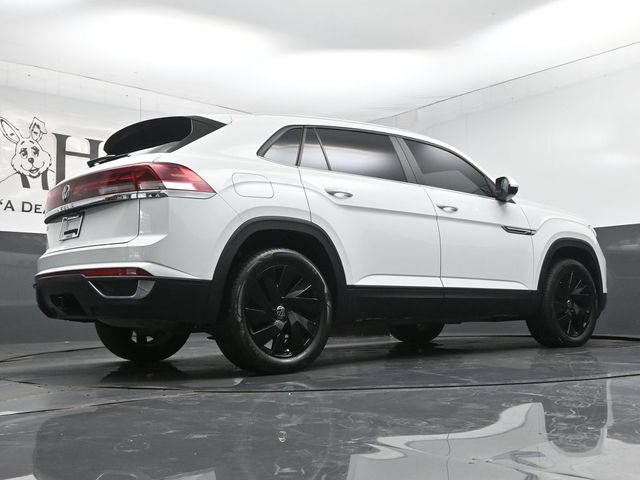 Used 2024 Volkswagen Atlas Cross Sport SE w/ Black Wheel Package FWD image 34
