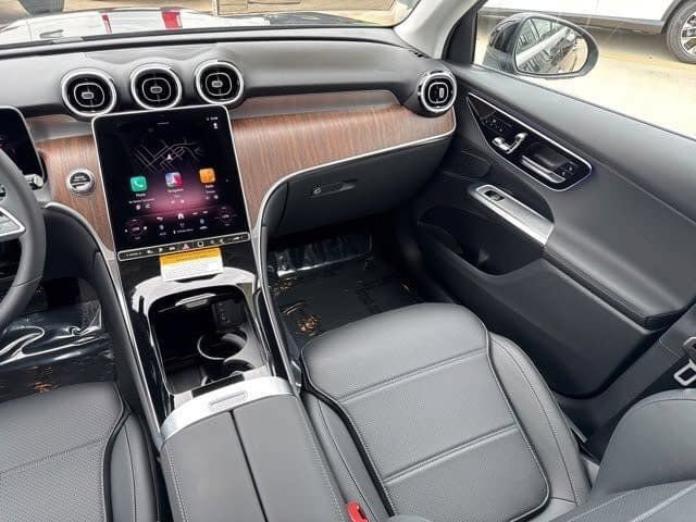 New 2025 Mercedes-Benz GLC 350e 4MATIC image 12