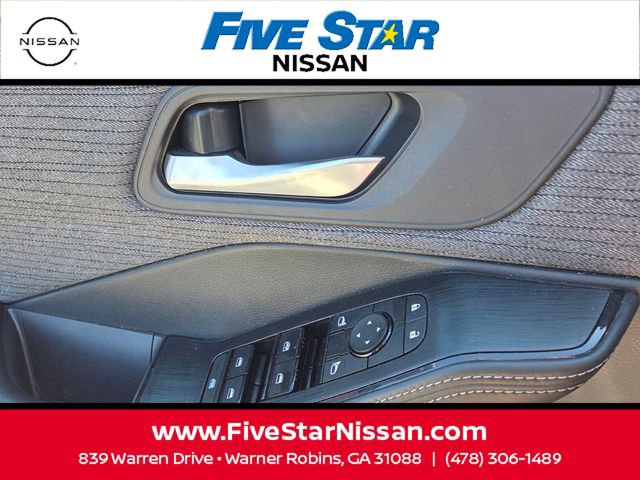 Used 2022 Nissan Rogue SV image 28