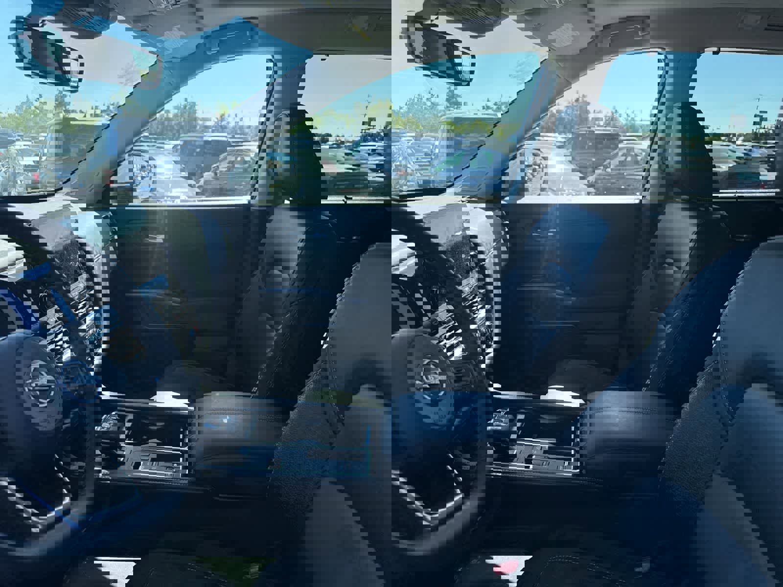 Used 2025 Nissan Pathfinder SL w/ SL Premium Package image 21