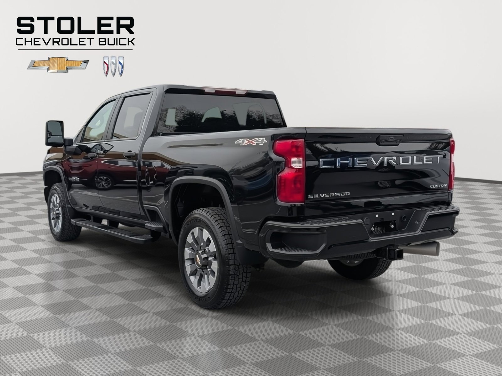 Used 2022 Chevrolet Silverado 2500 Custom w/ Custom Value Package image 3