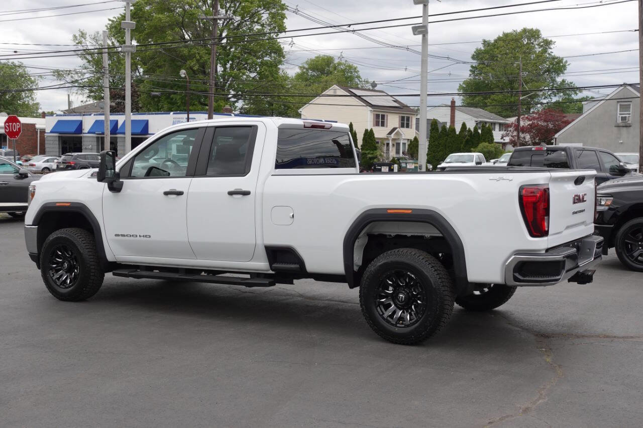 Used 2023 GMC Sierra 2500 Pro w/ Convenience Package AWD/4WD image 3