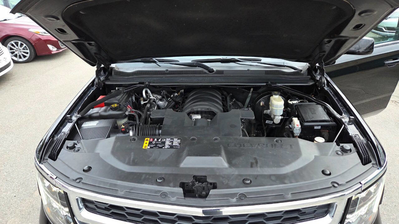 Used 2019 Chevrolet Suburban LT AWD/4WD image 51