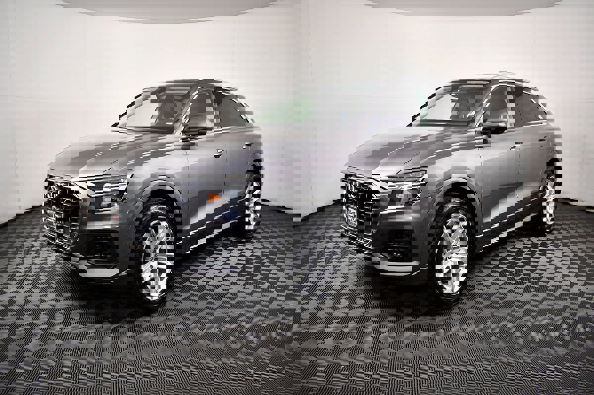 Used 2019 Audi Q8 Premium w/ Convenience Package image 2