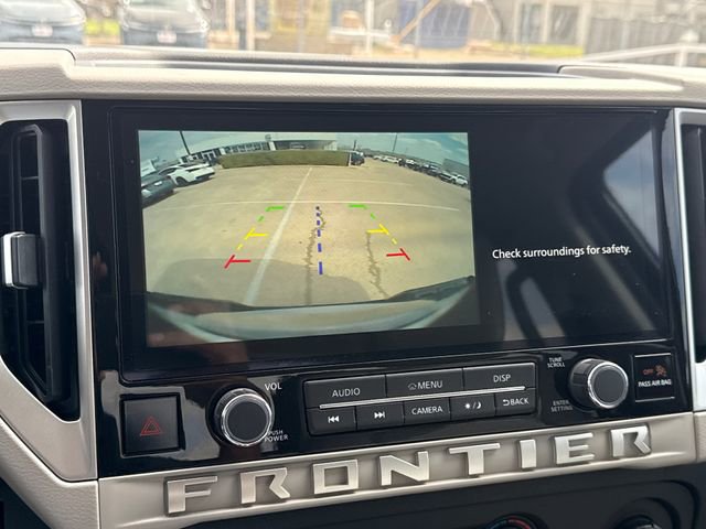 Used 2025 Nissan Frontier SV image 21