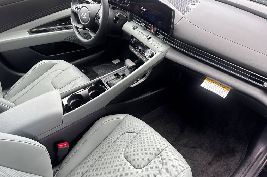 New 2026 Hyundai Elantra Limited FWD image 15