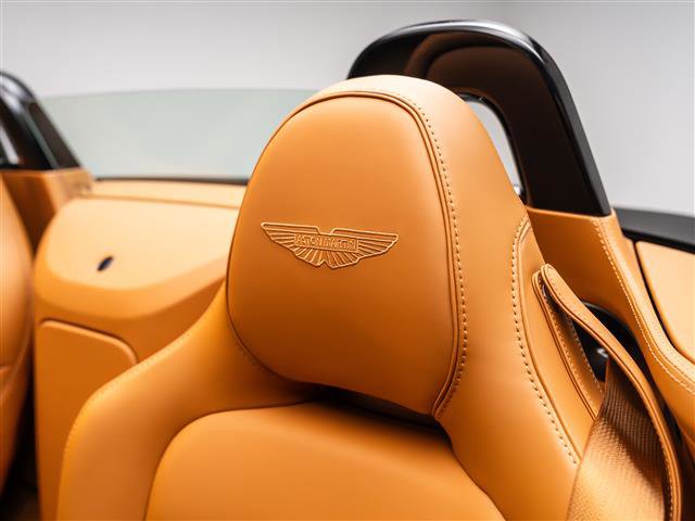 New 2026 Aston Martin V8 Vantage Convertible RWD image 5