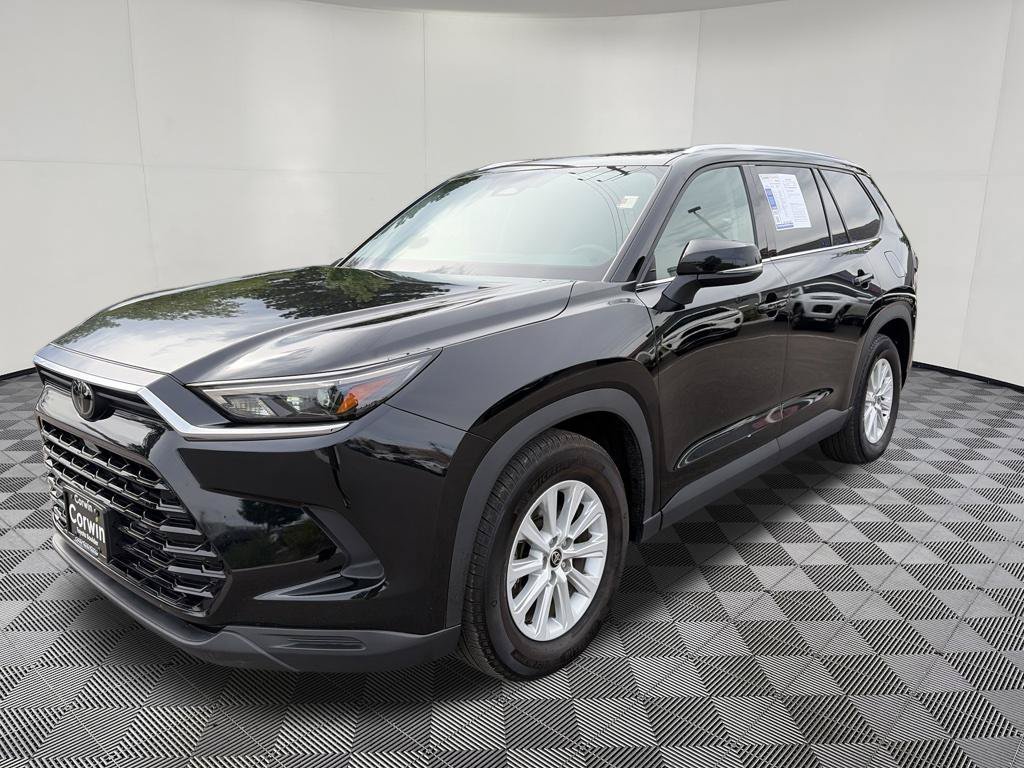 Used 2025 Toyota Grand Highlander AWD image 4