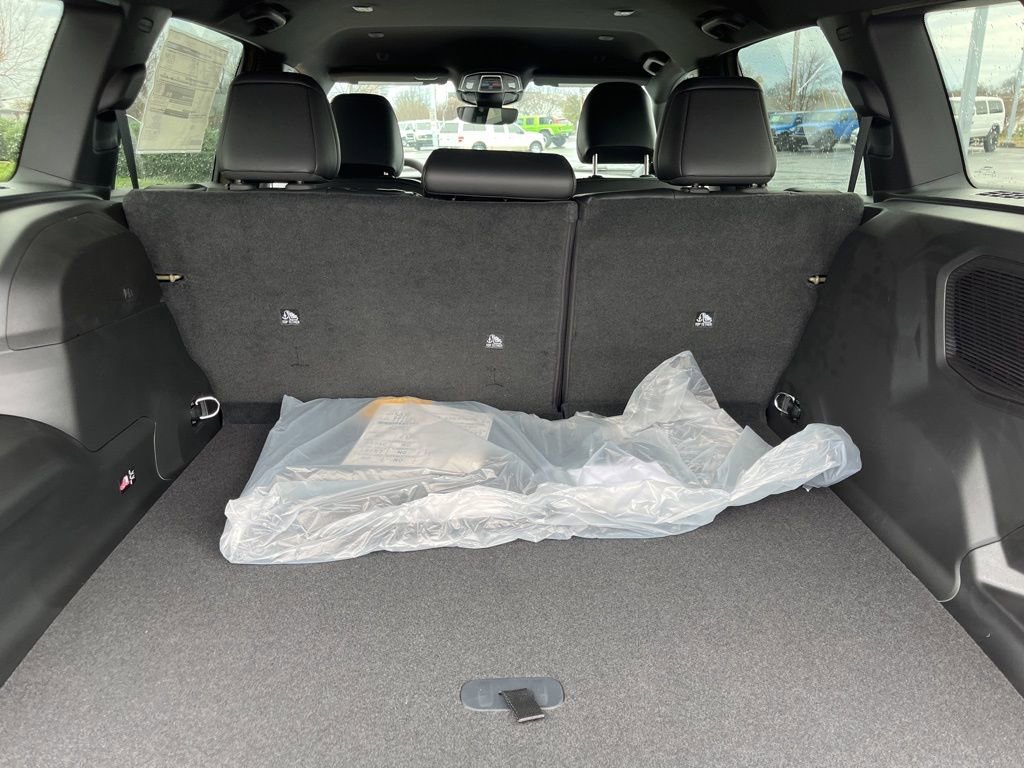 New 2026 Jeep Cherokee Limited image 35